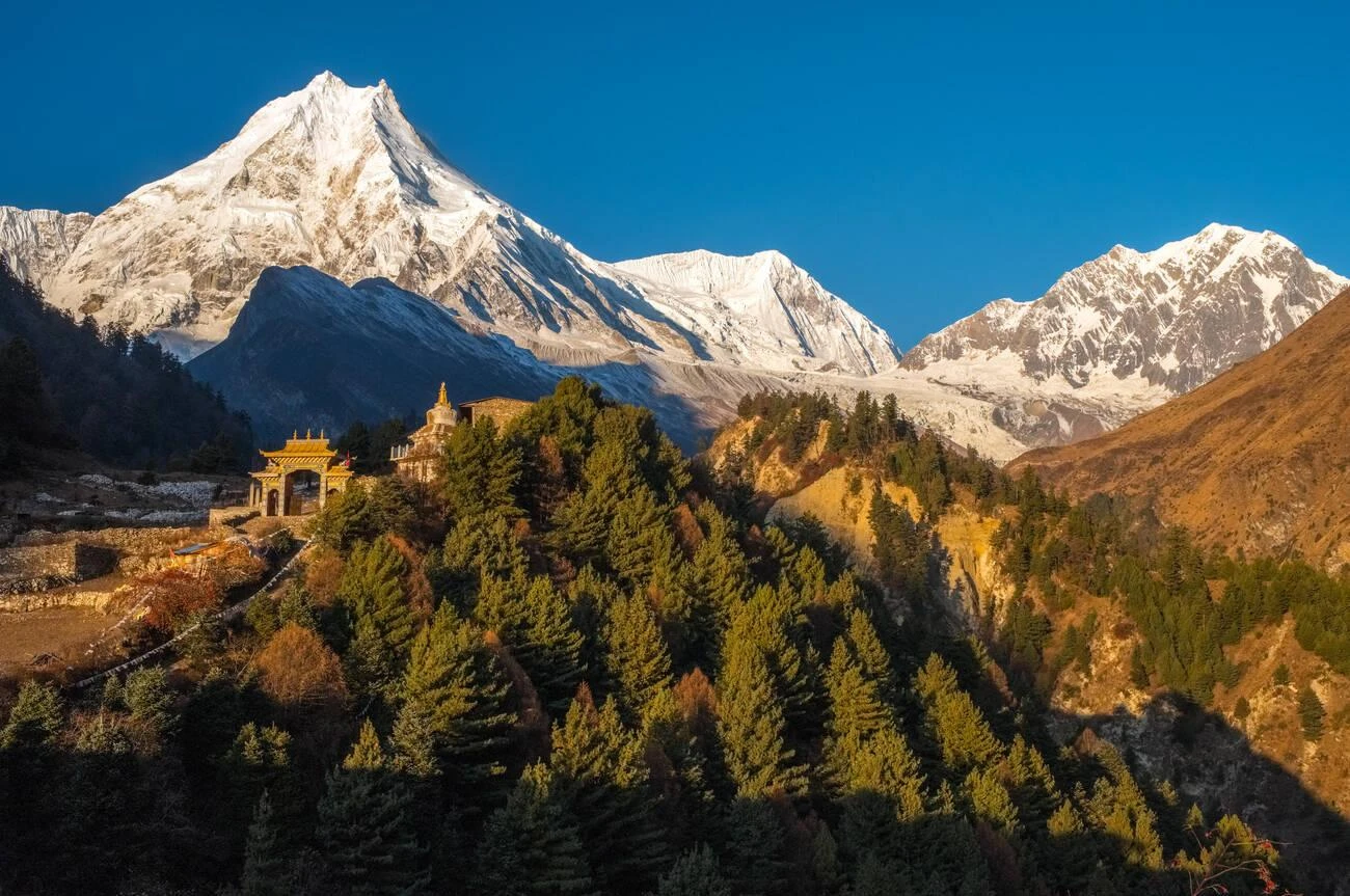 Manaslu Circuit Trek