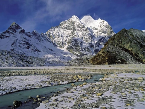 Makalu Valley Trek